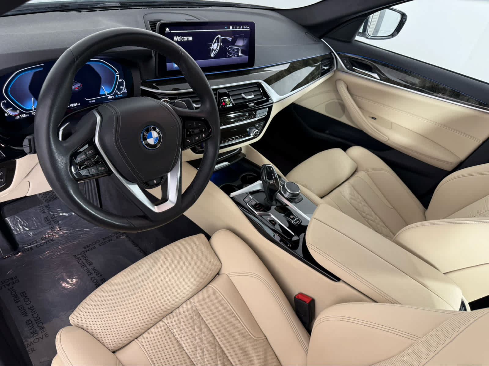 Used 2023 BMW 530e xDrive w/ Convenience Package AWD/4WD image 10