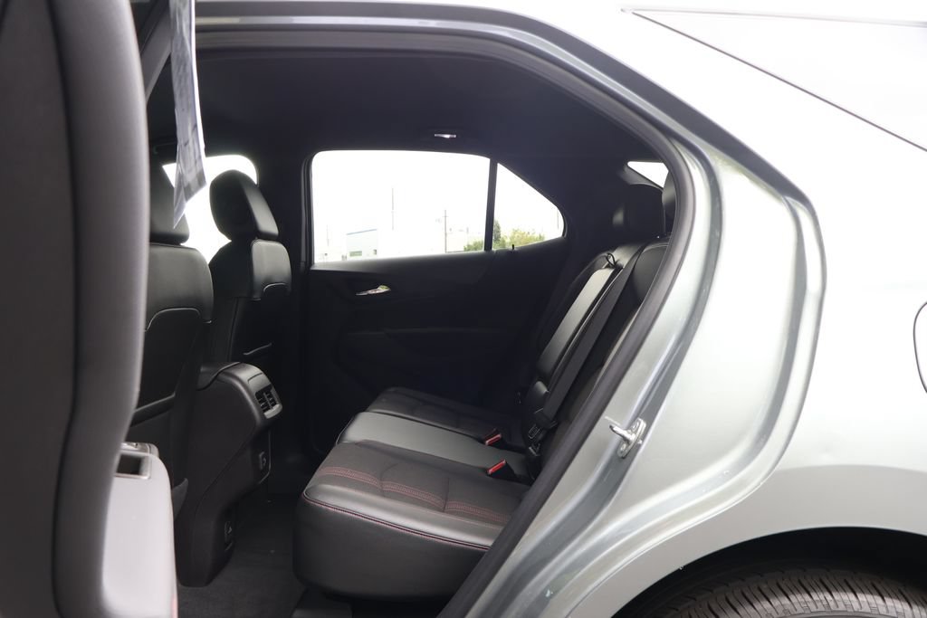 Used 2024 Chevrolet Equinox RS FWD image 44