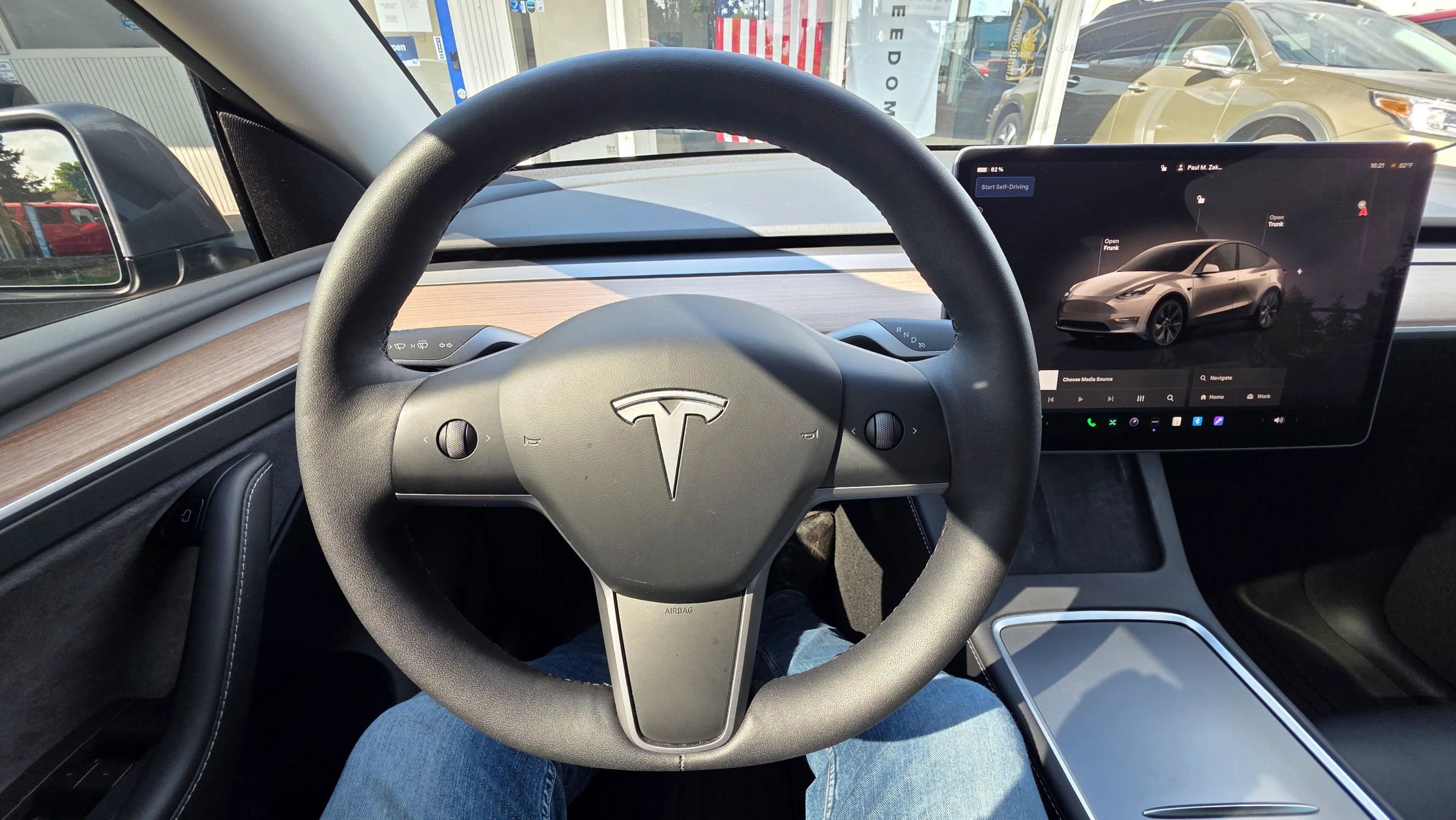 Used 2025 Tesla Model Y Long Range AWD/4WD image 16