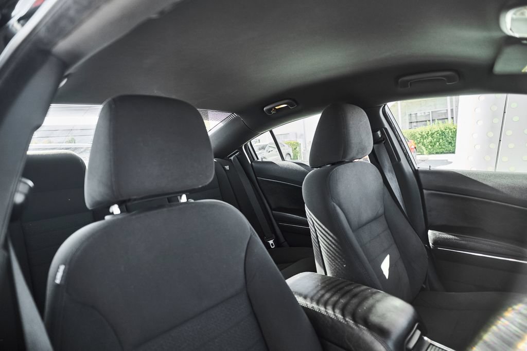 Used 2013 Dodge Charger SE RWD image 35