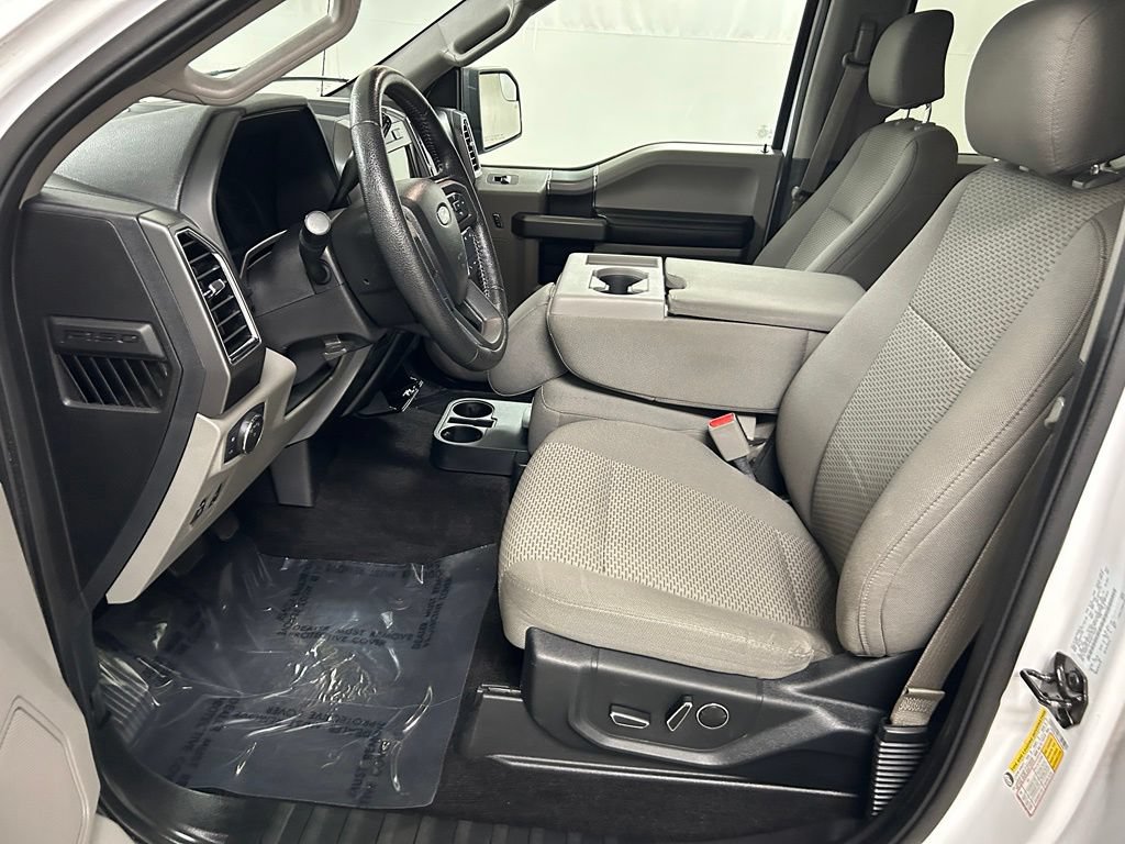 Used 2016 Ford F150 XLT w/ Equipment Group 302A Luxury AWD/4WD image 11