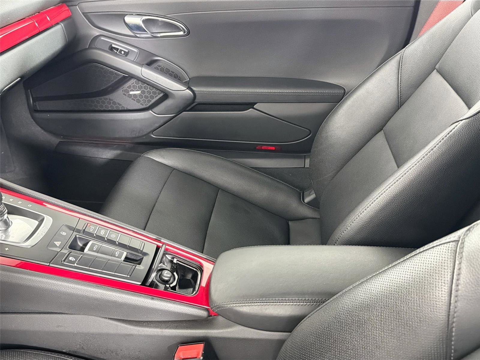 Certified 2018 Porsche 718 Boxster S RWD image 27