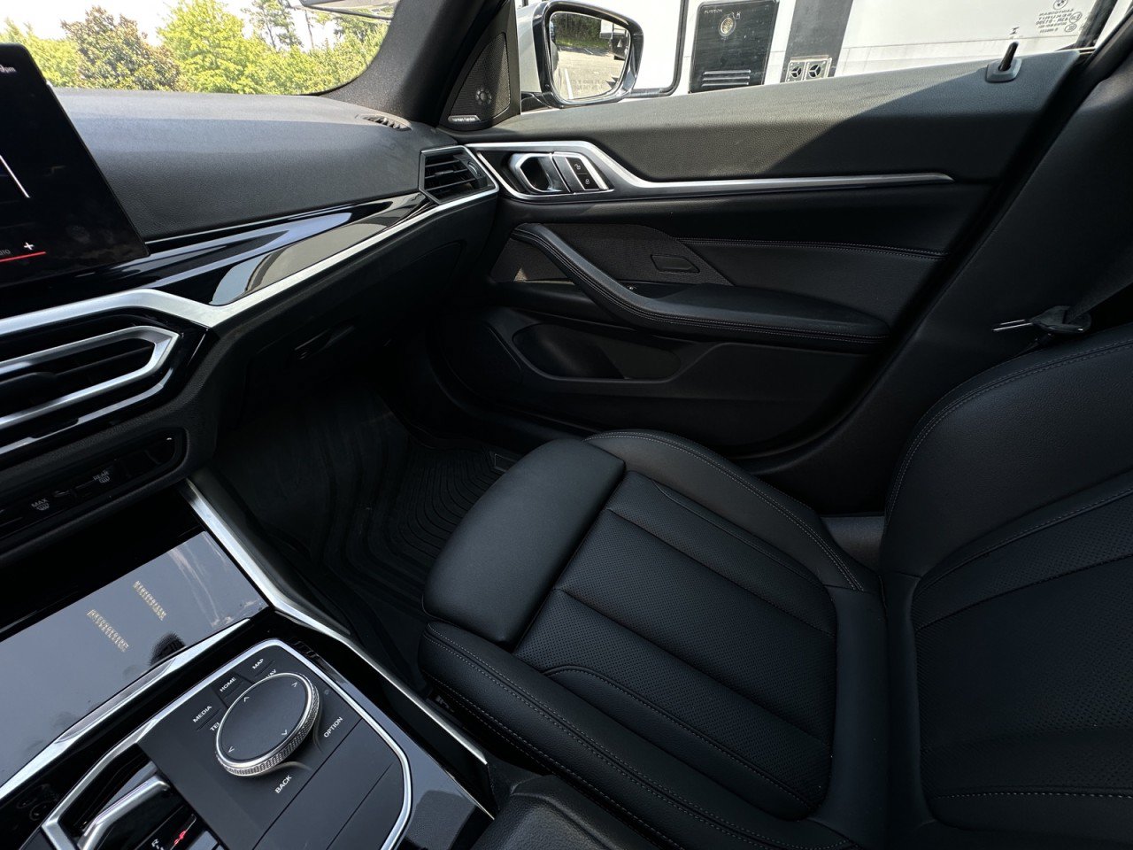 Used 2023 BMW i4 eDrive40 RWD image 21