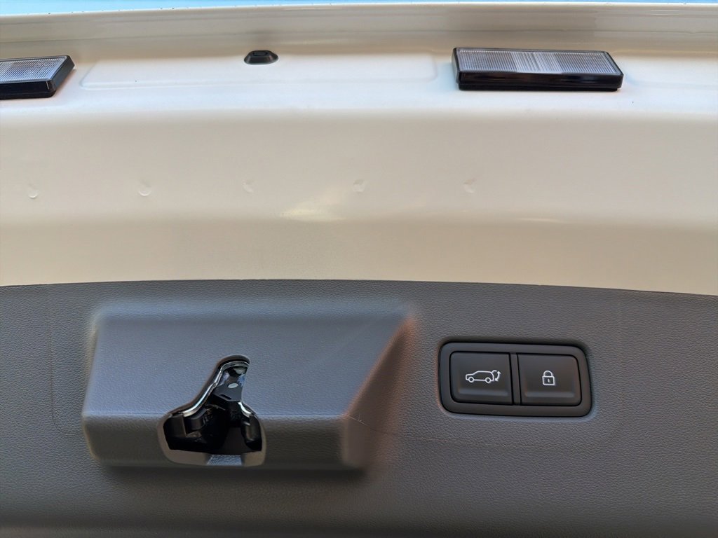 New 2026 Hyundai Santa Fe SE image 21