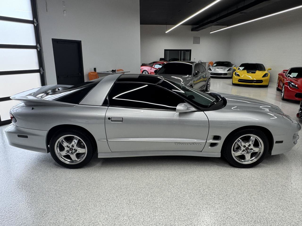 Used 2000 Pontiac Firebird Formula RWD image 17