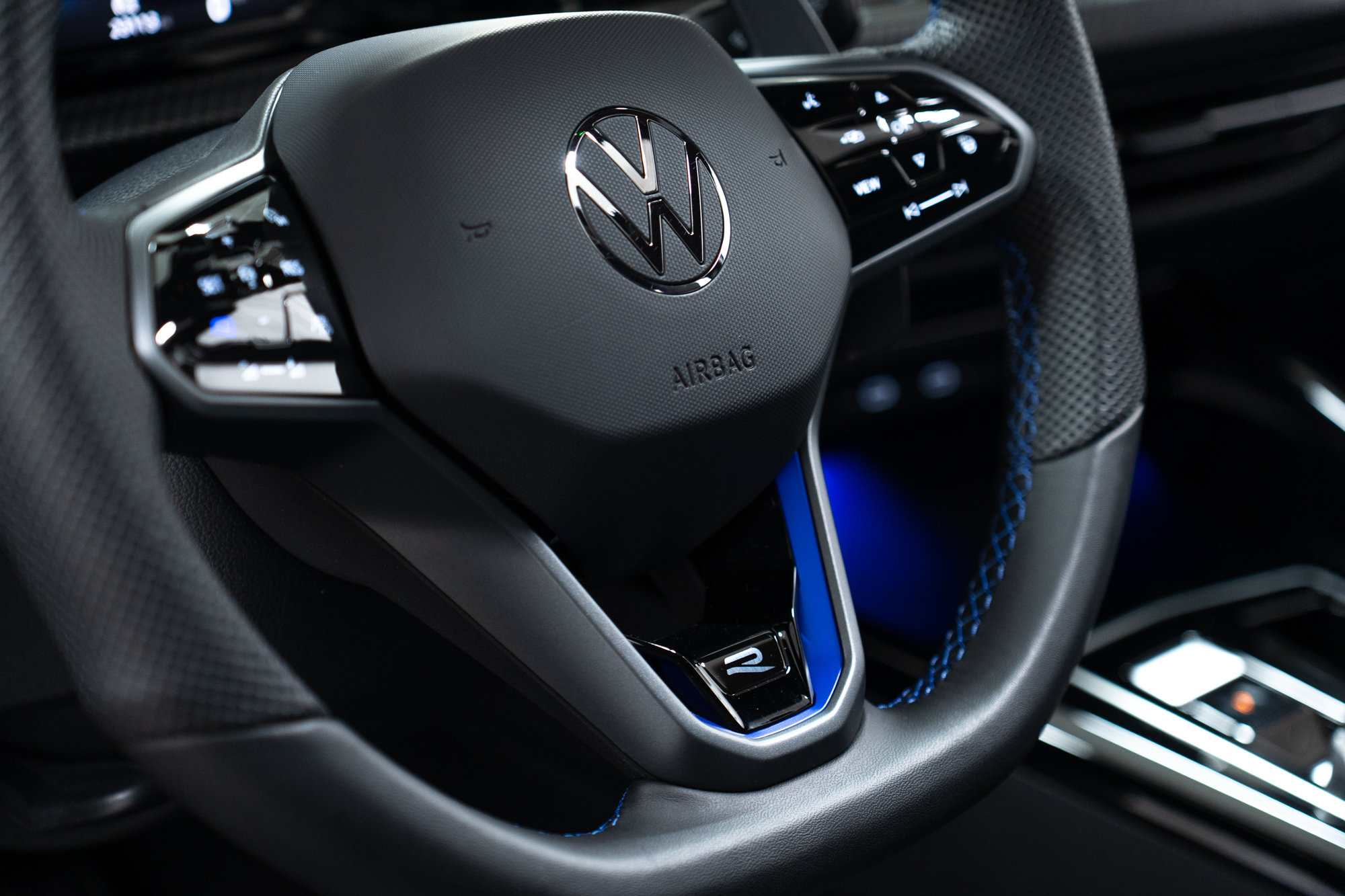 Used 2024 Volkswagen Golf R AWD/4WD image 12