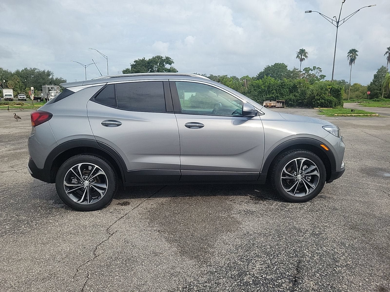 Used 2023 Buick Encore GX Select FWD image 4
