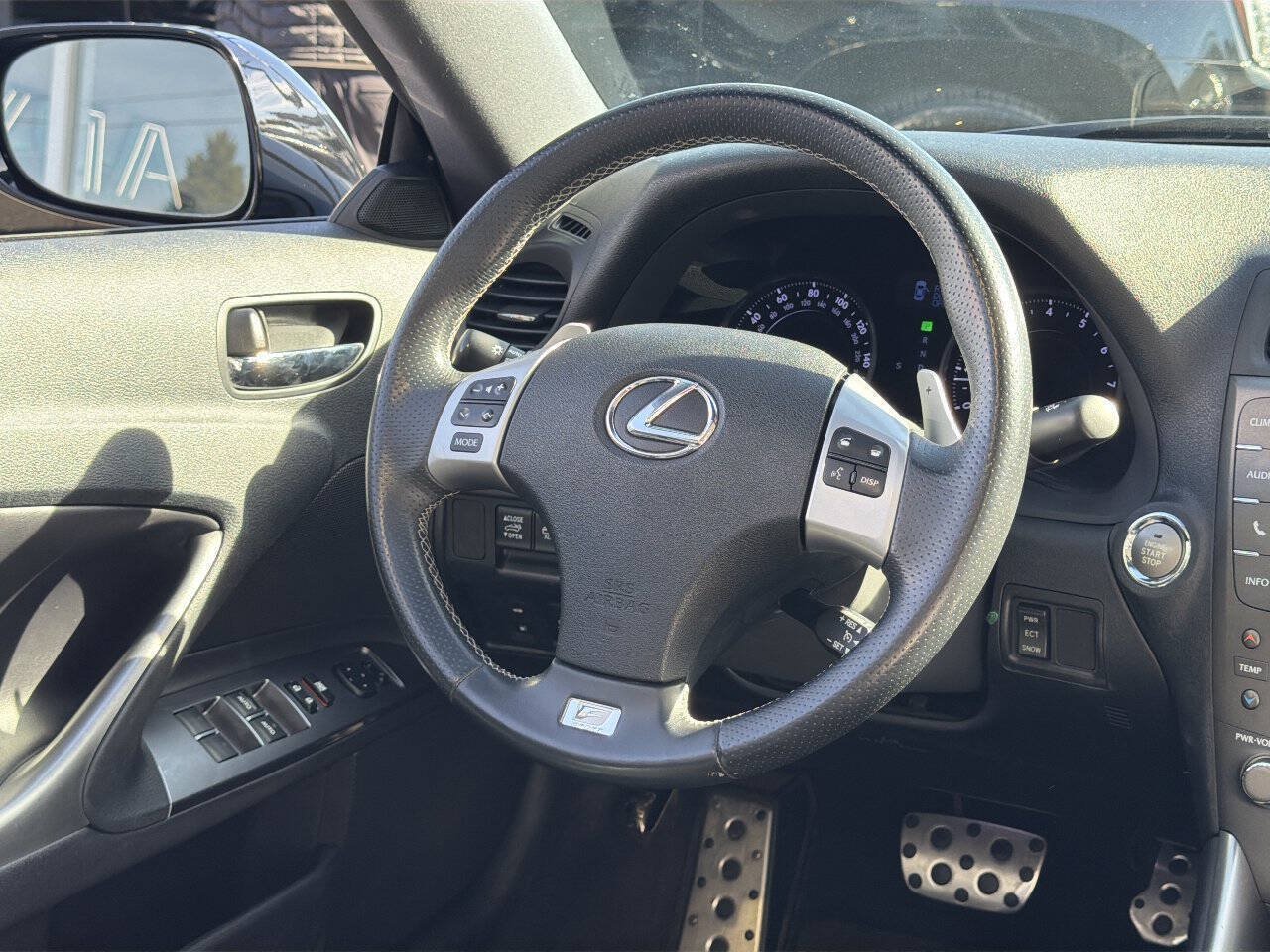 Used 2013 Lexus IS 250C RWD image 18