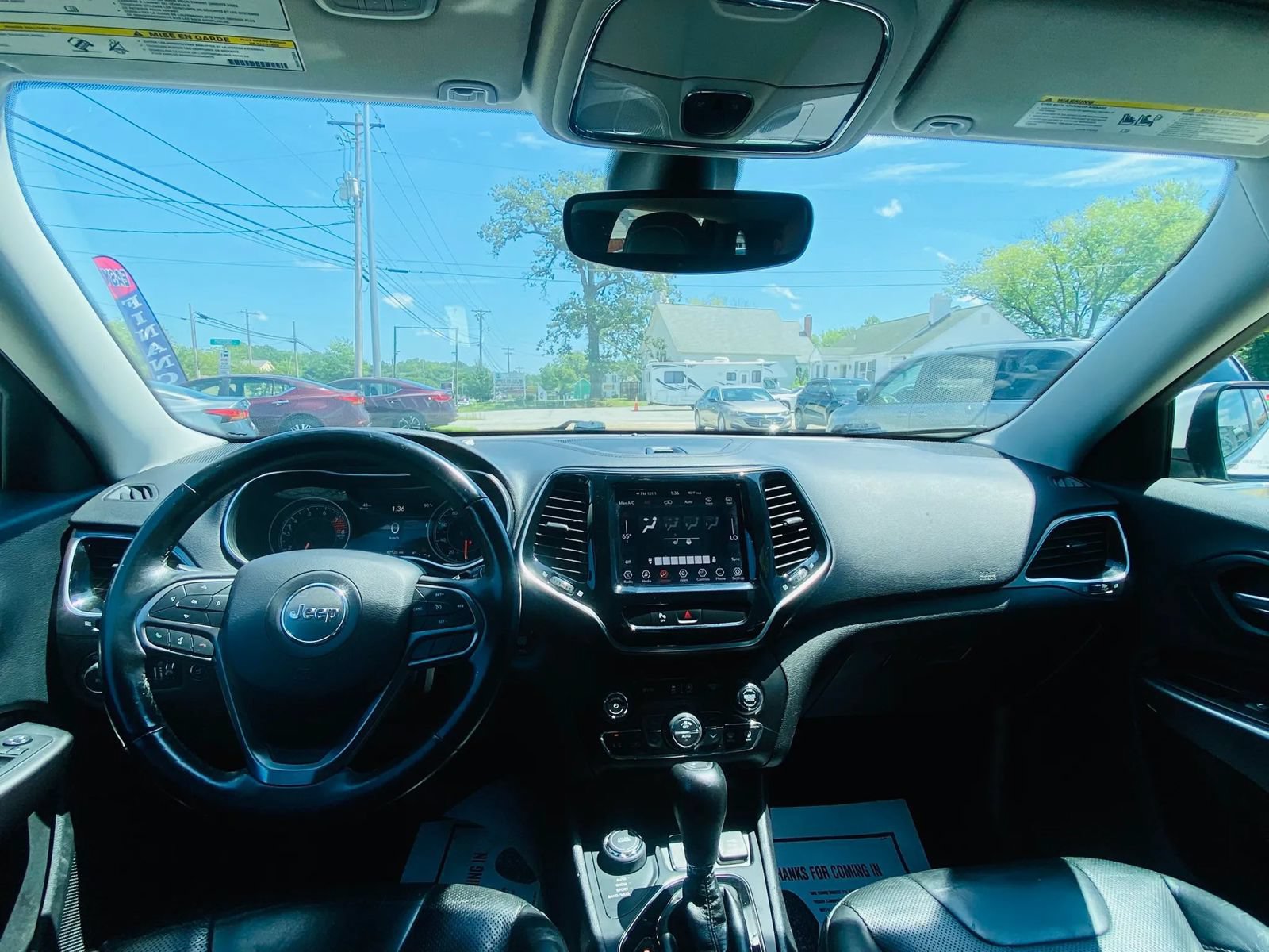 Used 2019 Jeep Cherokee Limited AWD/4WD image 8