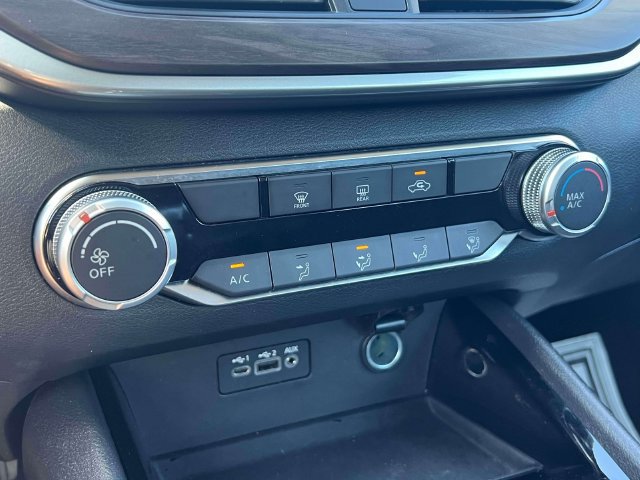 Used 2024 Nissan Altima 2.5 SV AWD/4WD image 30