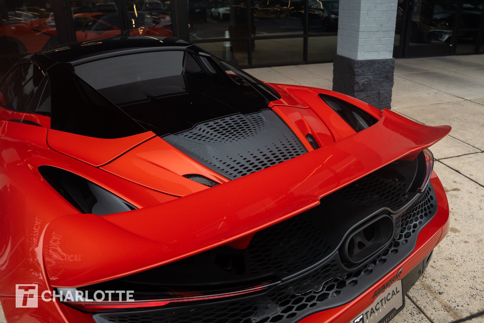 Used 2025 McLaren 750S Spider RWD image 17