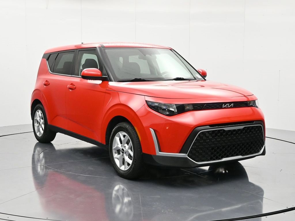 Used 2024 Kia Soul S image 3