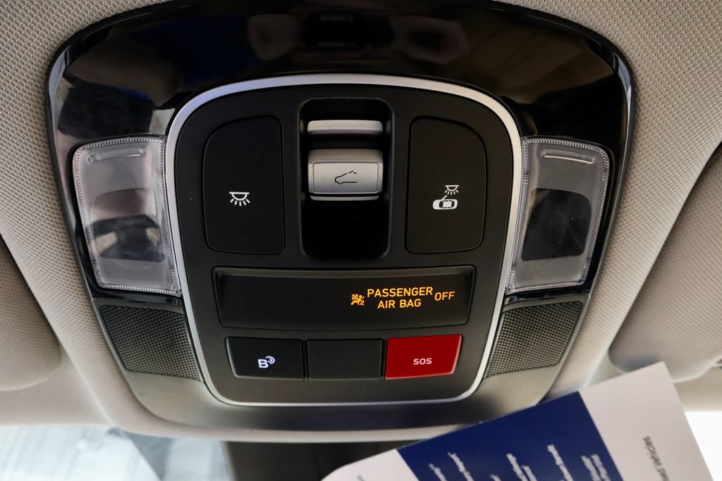 Used 2025 Hyundai Sonata Limited FWD image 42