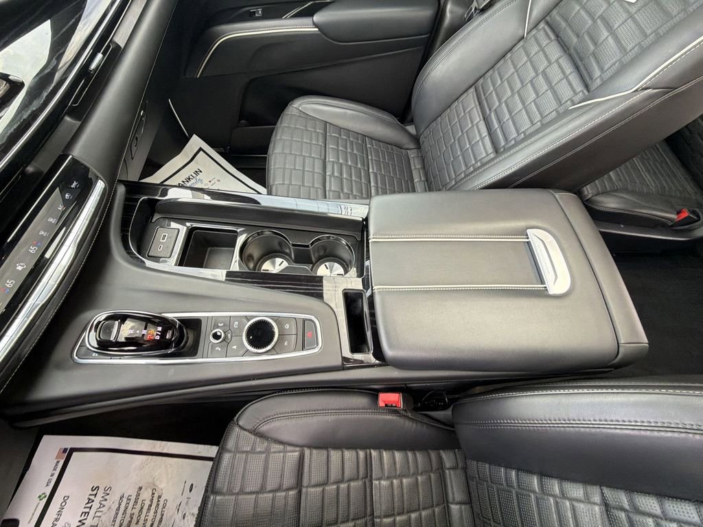 Used 2023 Cadillac Escalade V AWD/4WD image 27