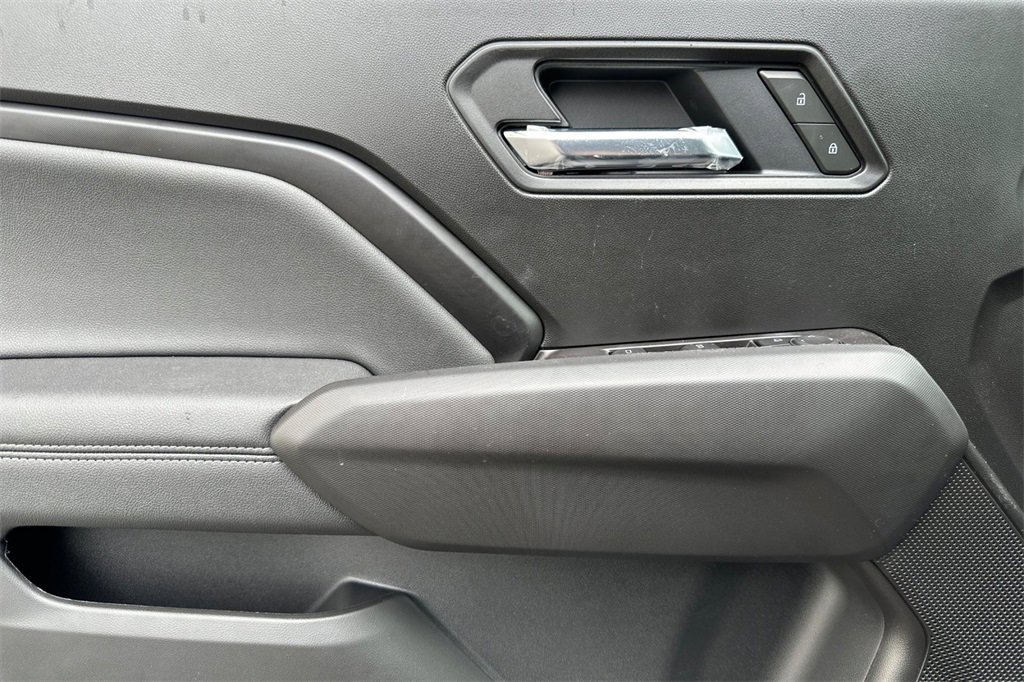 New 2025 GMC Canyon Elevation w/ Convenience Package image 9