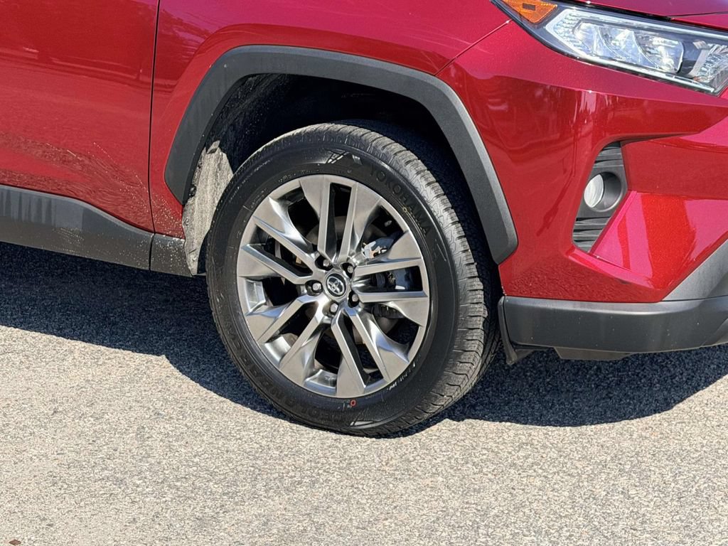 Certified 2020 Toyota RAV4 XLE Premium AWD/4WD image 25