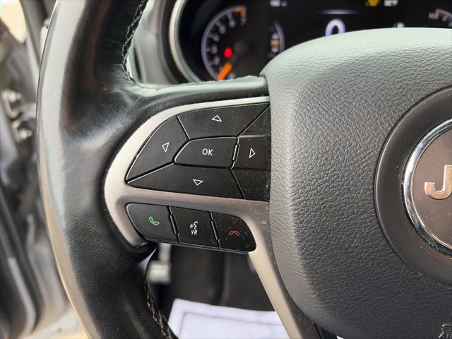 Used 2020 Jeep Grand Cherokee Overland image 26