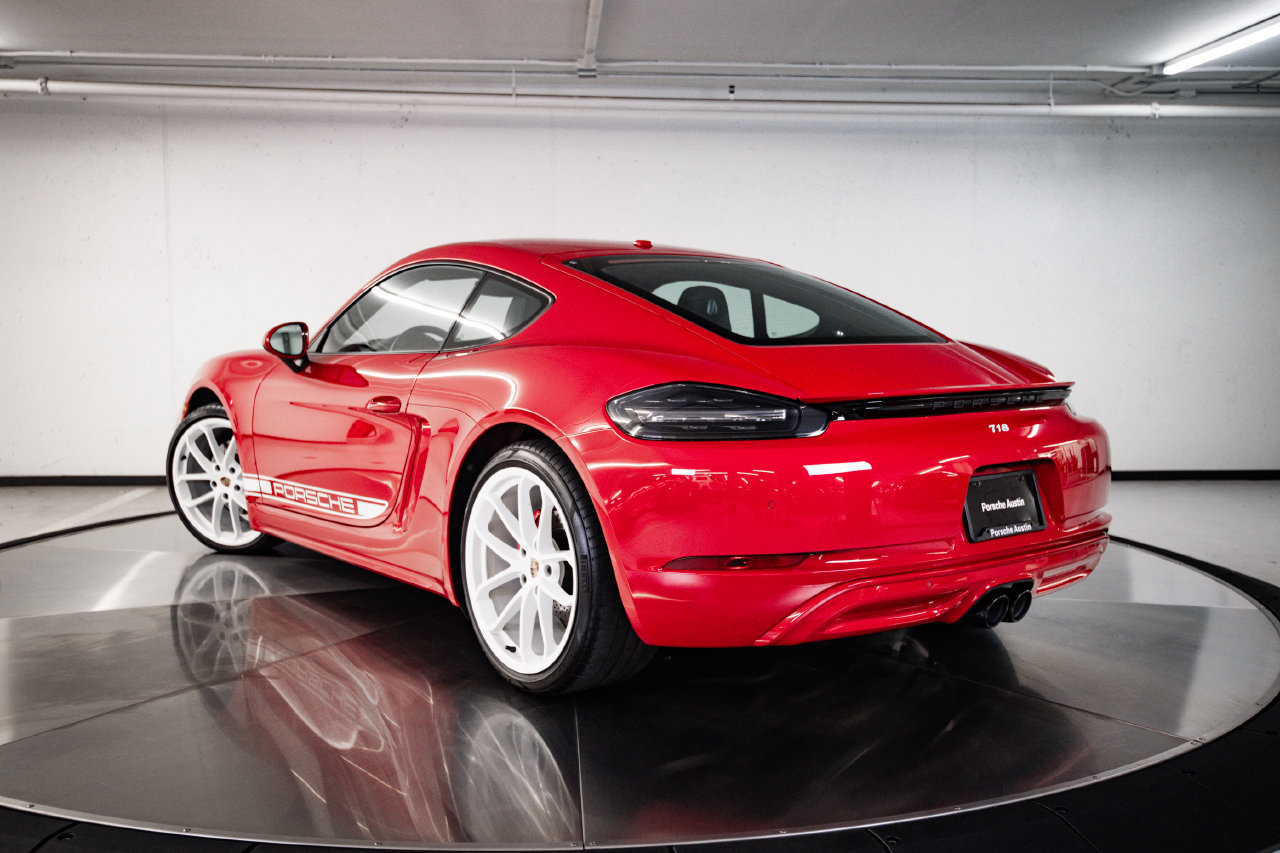 Certified 2024 Porsche 718 Cayman RWD image 3