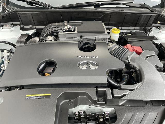Certified 2025 INFINITI QX55 Luxe w/ Accent Package image 12