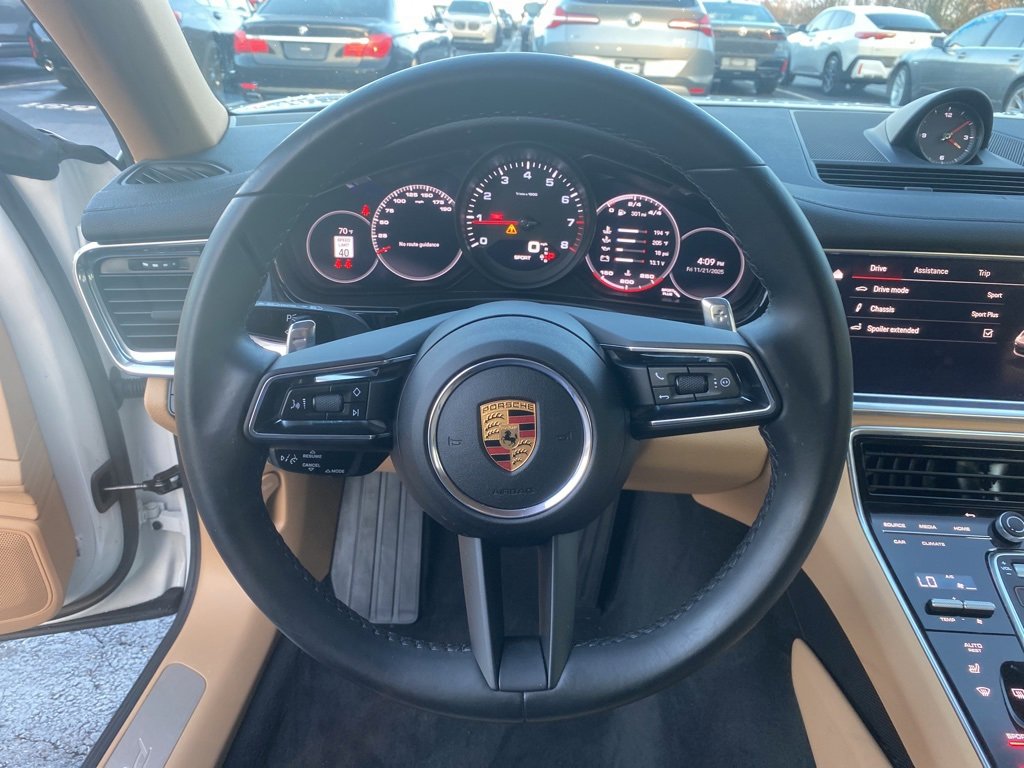 Used 2022 Porsche Panamera Base image 12