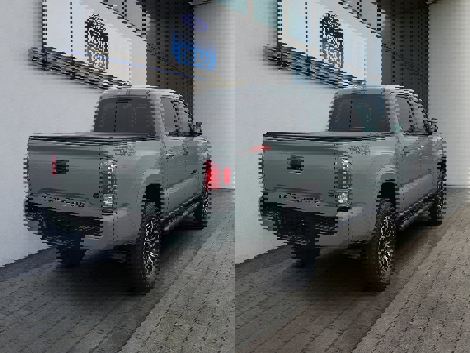 Used 2023 Toyota Tacoma TRD Sport image 3