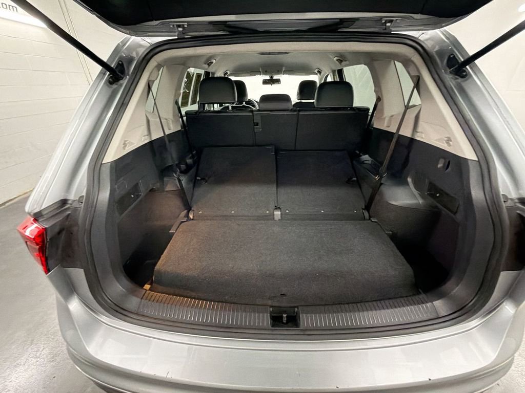 Used 2021 Volkswagen Tiguan SEL FWD image 25