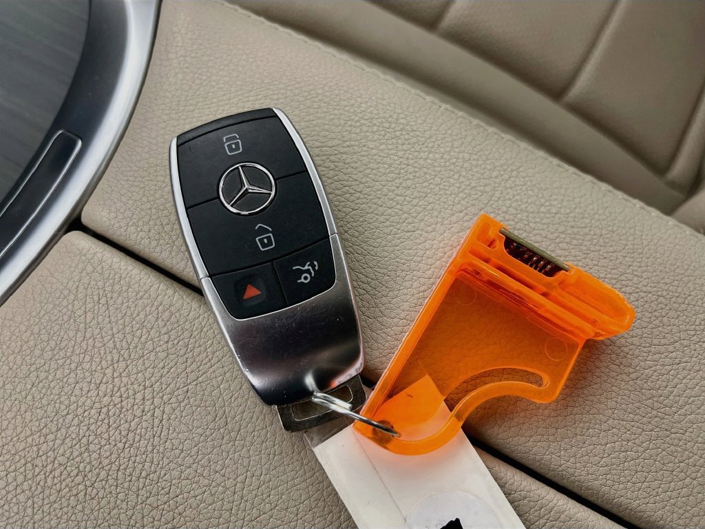 Used 2021 Mercedes-Benz C 300 Sedan w/ Premium Package image 23