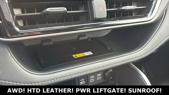 Used 2024 Toyota Highlander XLE image 18