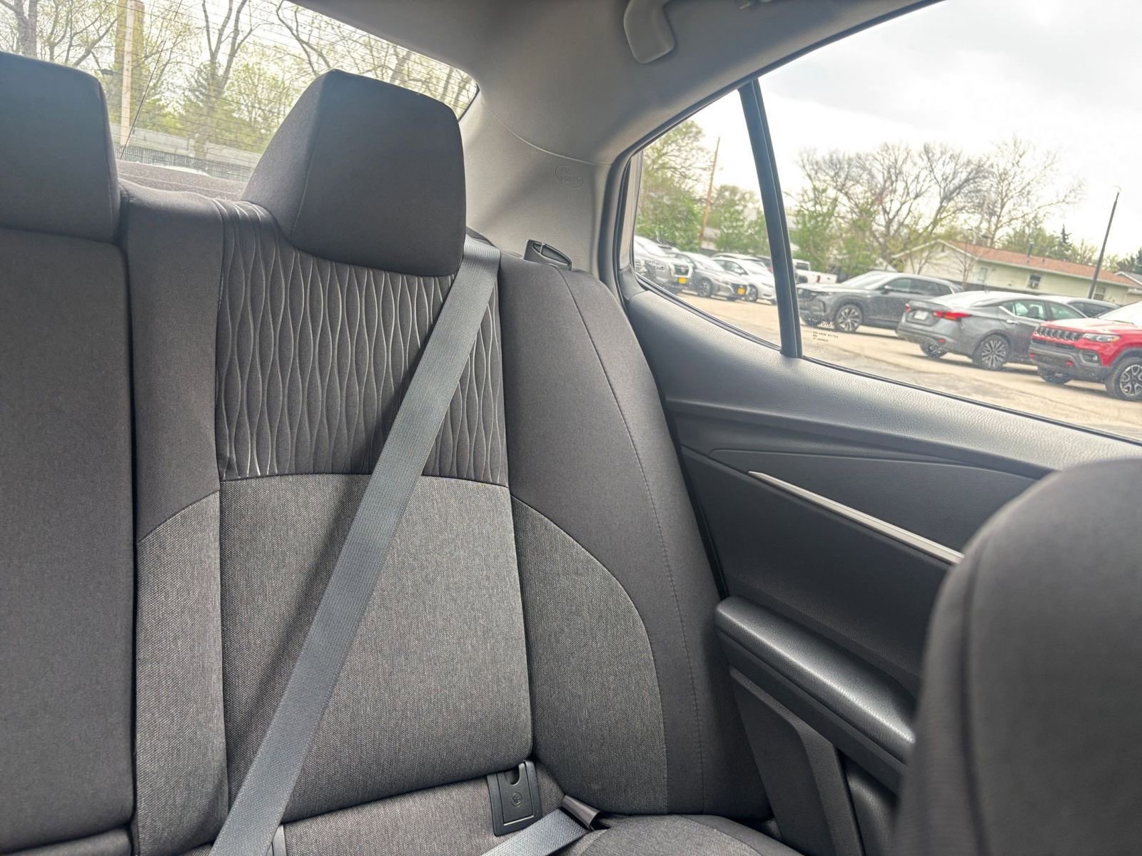 Used 2025 Toyota Camry LE image 35