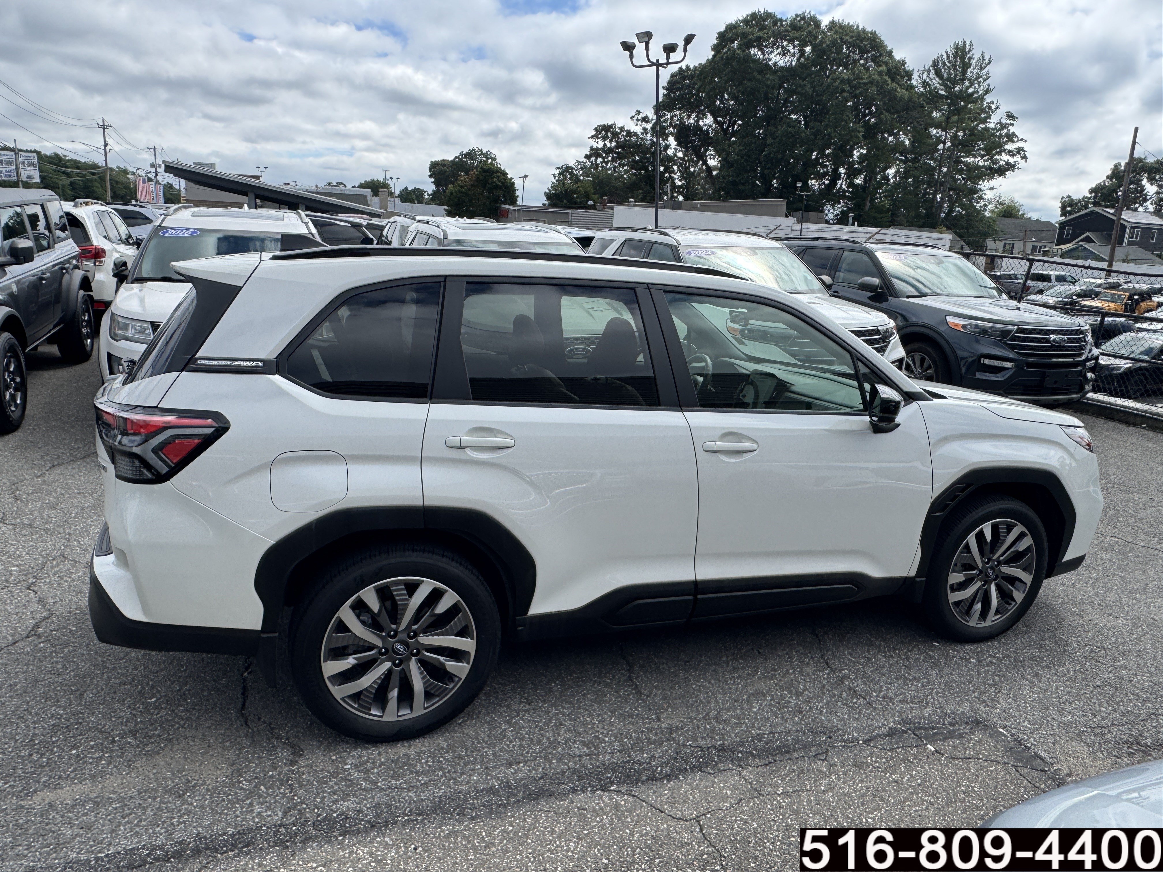 Used 2025 Subaru Forester Touring AWD/4WD image 4