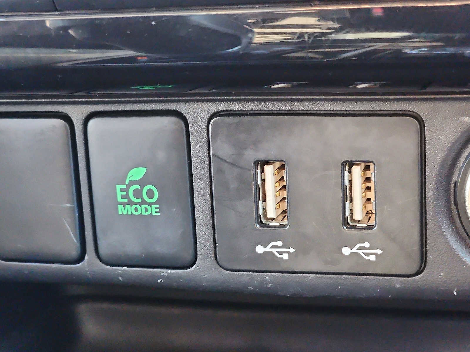 Used 2024 Mitsubishi Eclipse Cross LE image 23