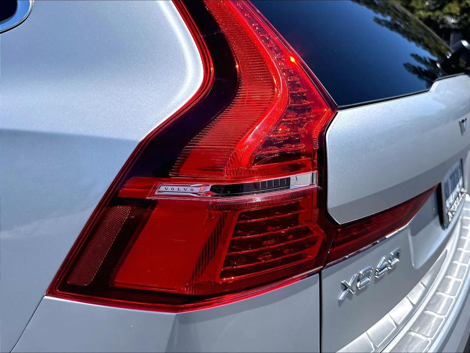 Used 2019 Volvo XC60 T5 Momentum w/ Advanced Package AWD/4WD image 32