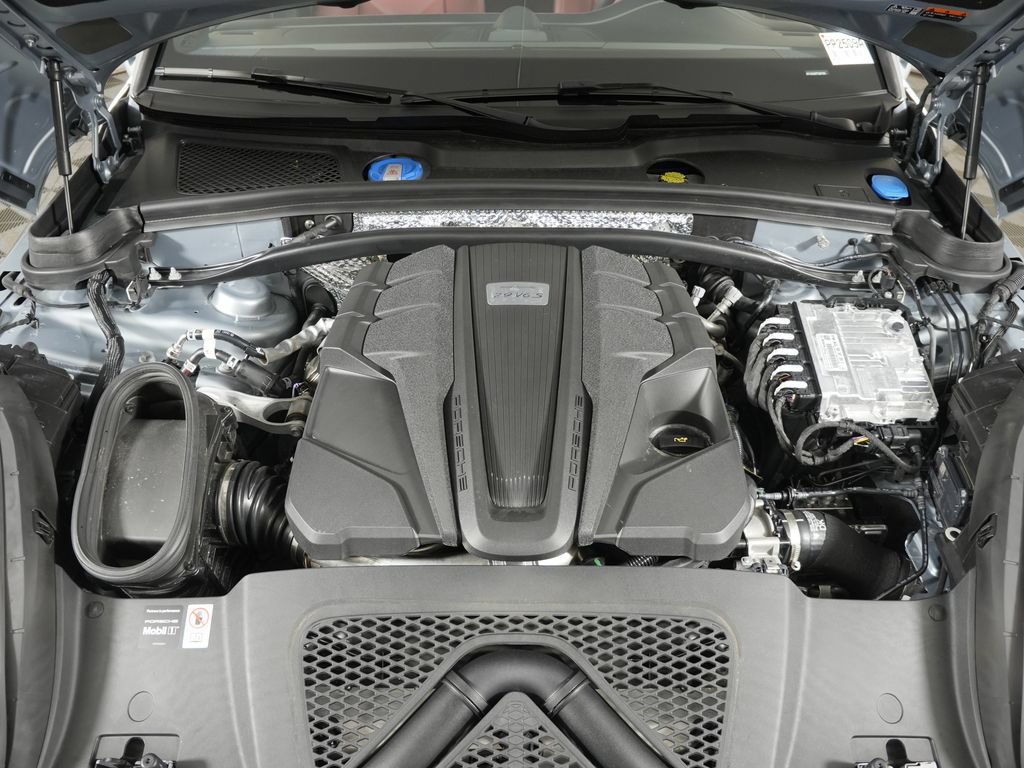 Certified 2026 Porsche Macan S AWD/4WD image 44