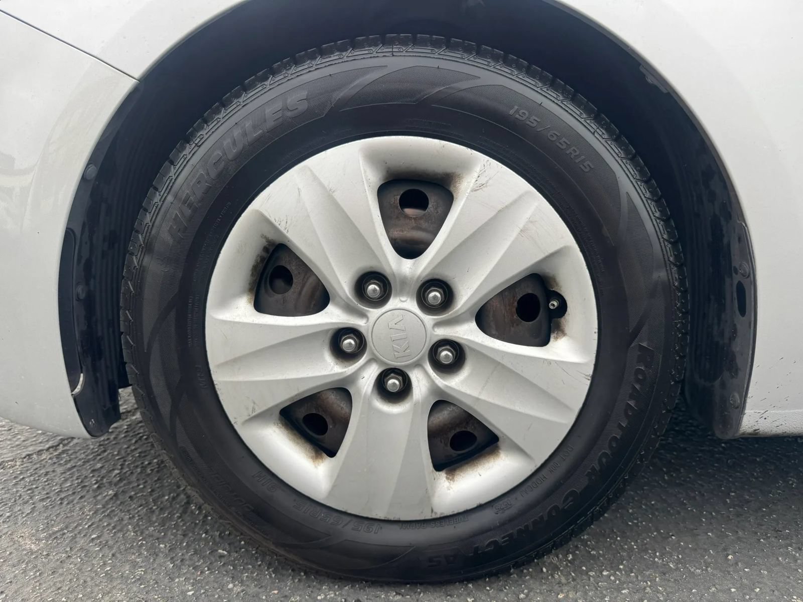 Used 2017 Kia Forte LX FWD image 36