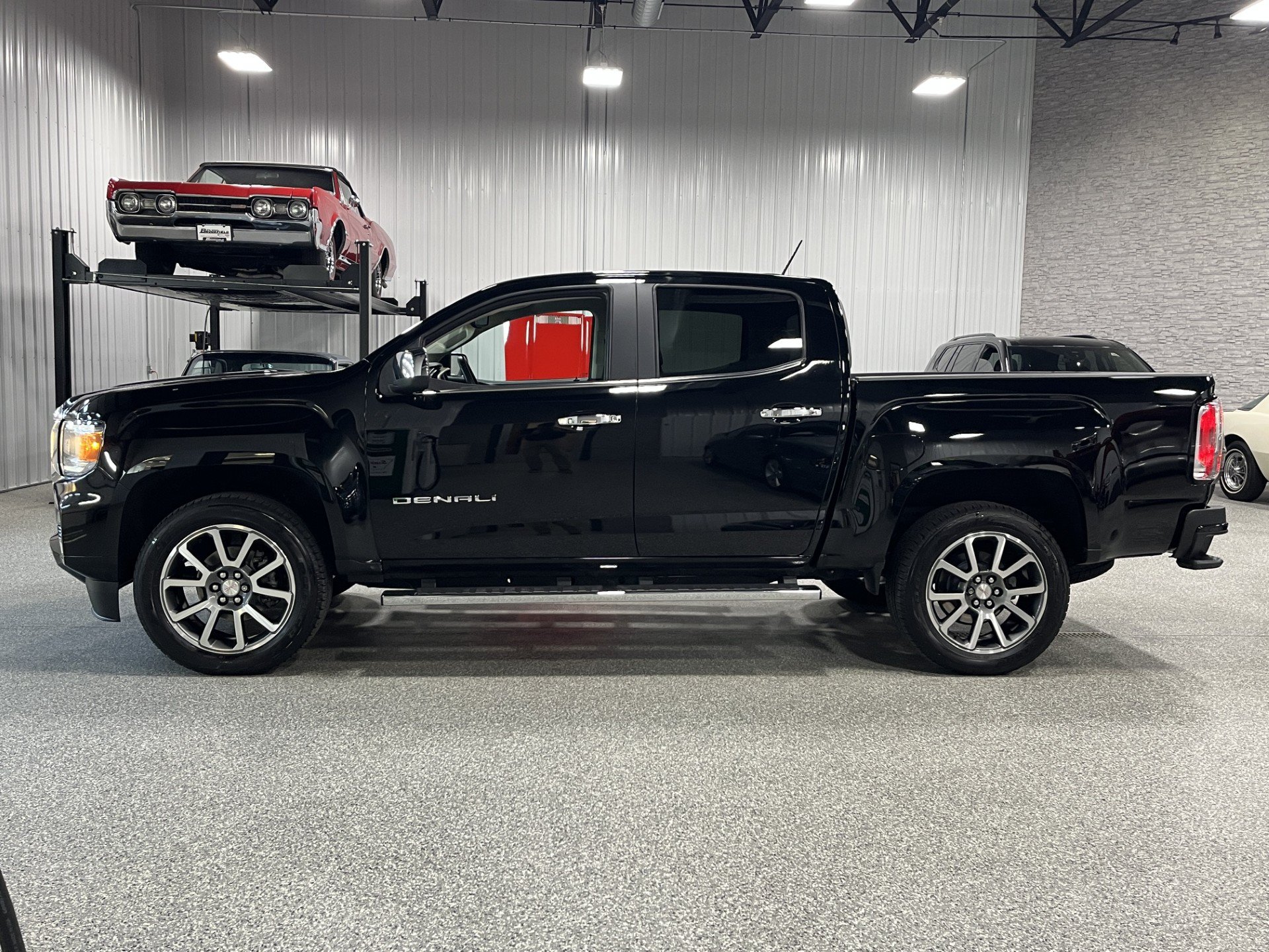 Certified 2021 GMC Canyon Denali AWD/4WD image 2