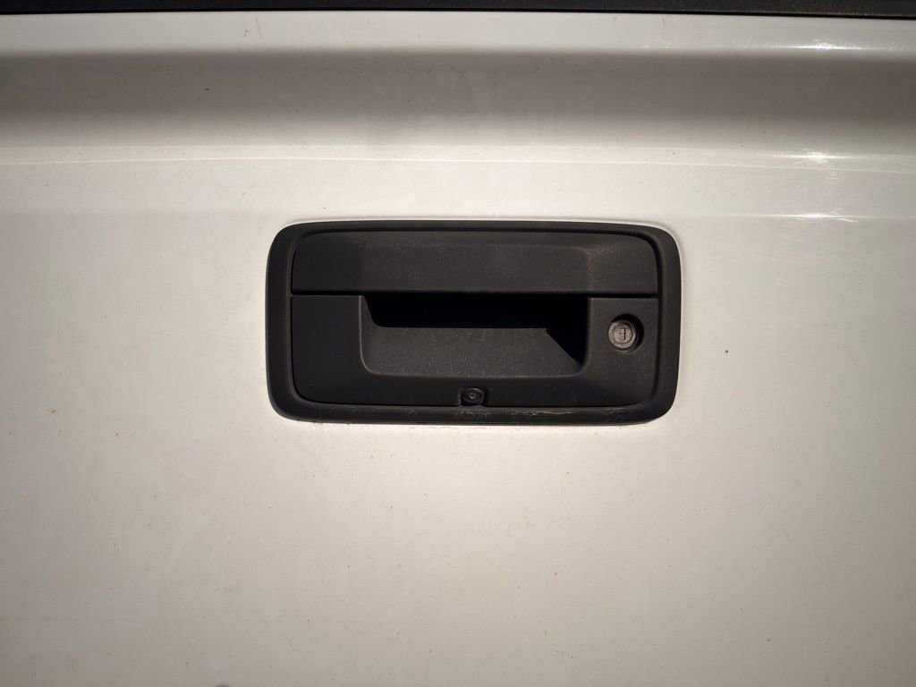 Used 2018 Chevrolet Silverado 1500 LT w/ All Star Edition AWD/4WD image 16