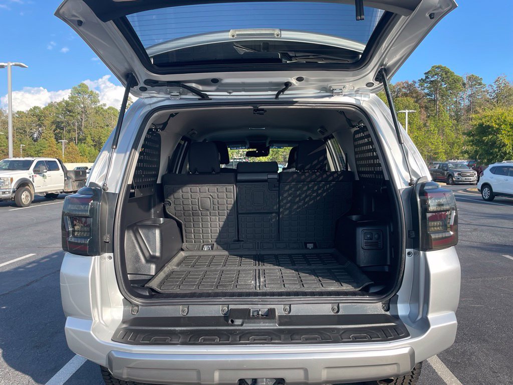 Used 2020 Toyota 4Runner TRD Off-Road AWD/4WD image 27
