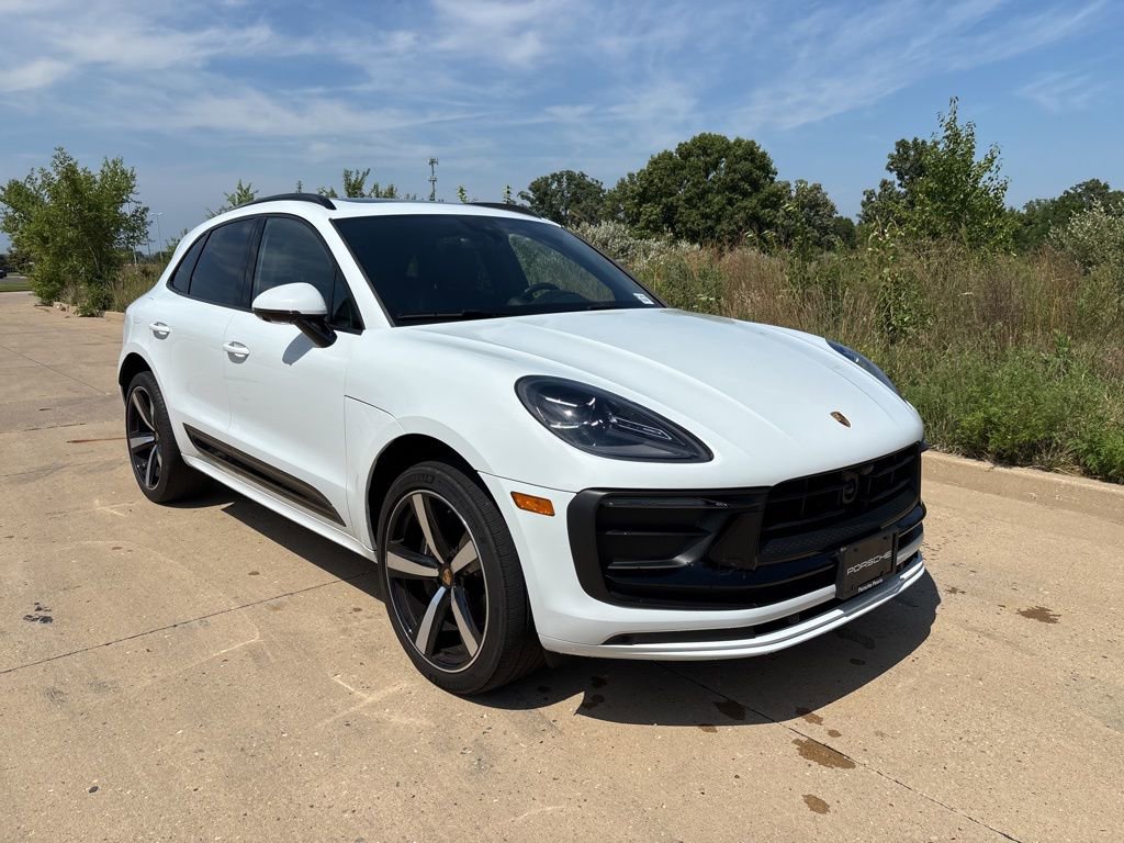 Used 2023 Porsche Macan Turbo image 20