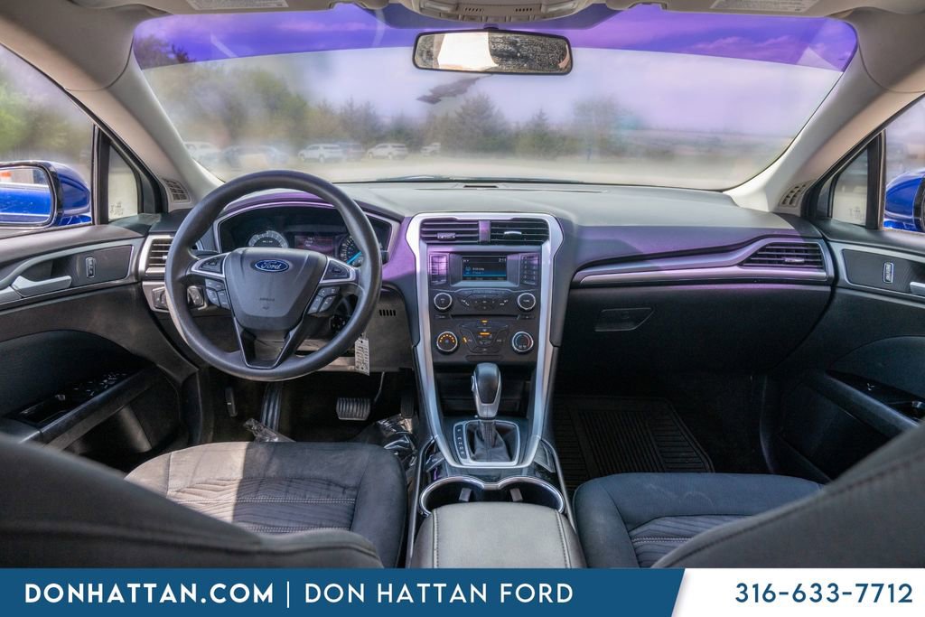 Used 2016 Ford Fusion SE image 3