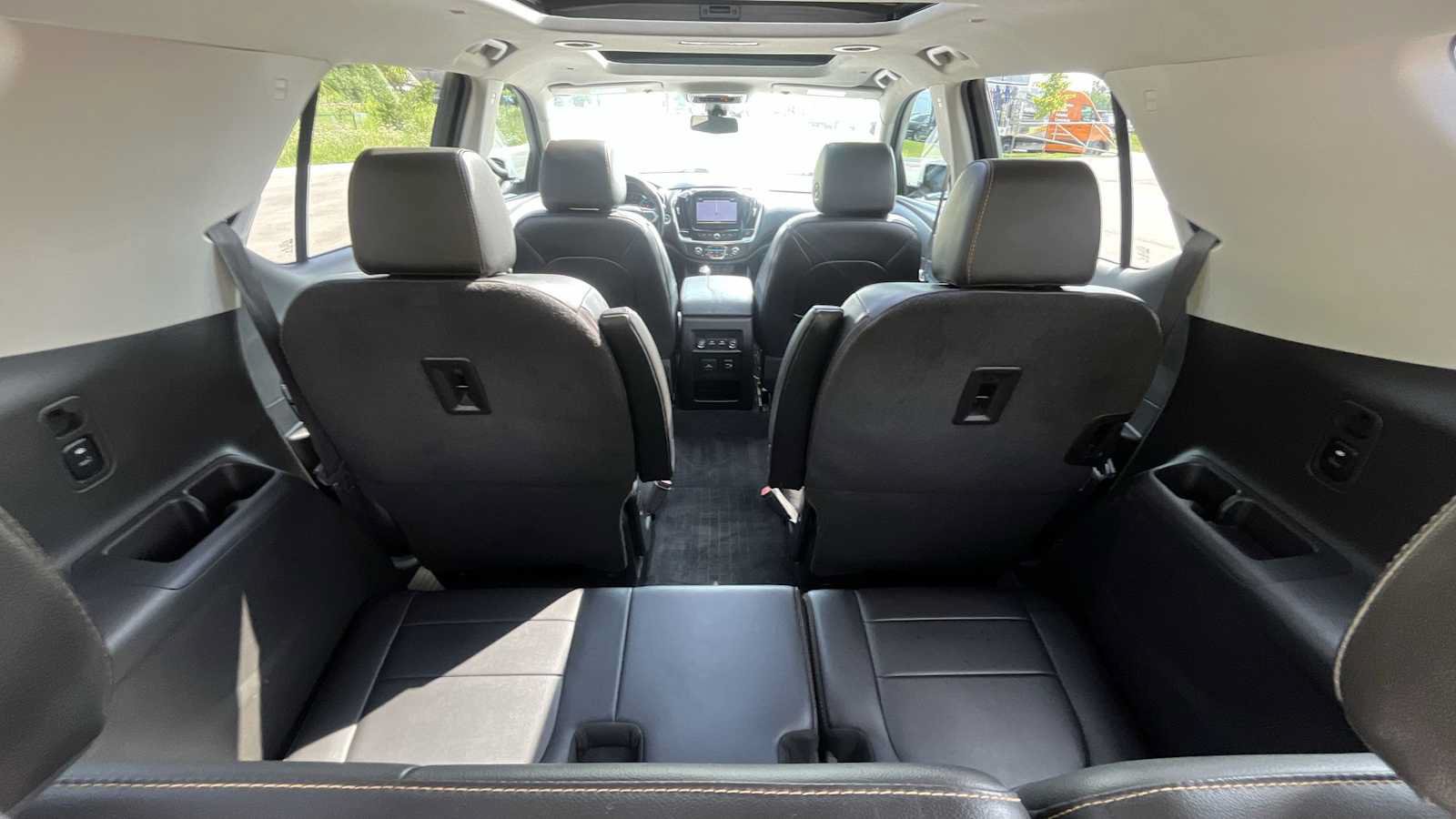 Used 2019 Chevrolet Traverse LT w/ LT Premium Package AWD/4WD image 13