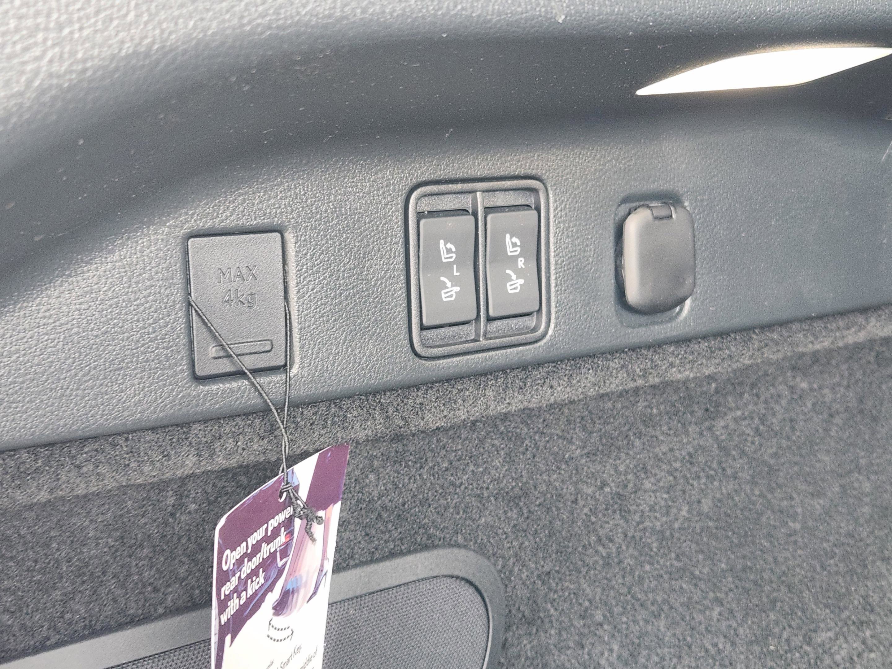 Certified 2023 Lexus RX 350 w/ Cold Area Package image 31