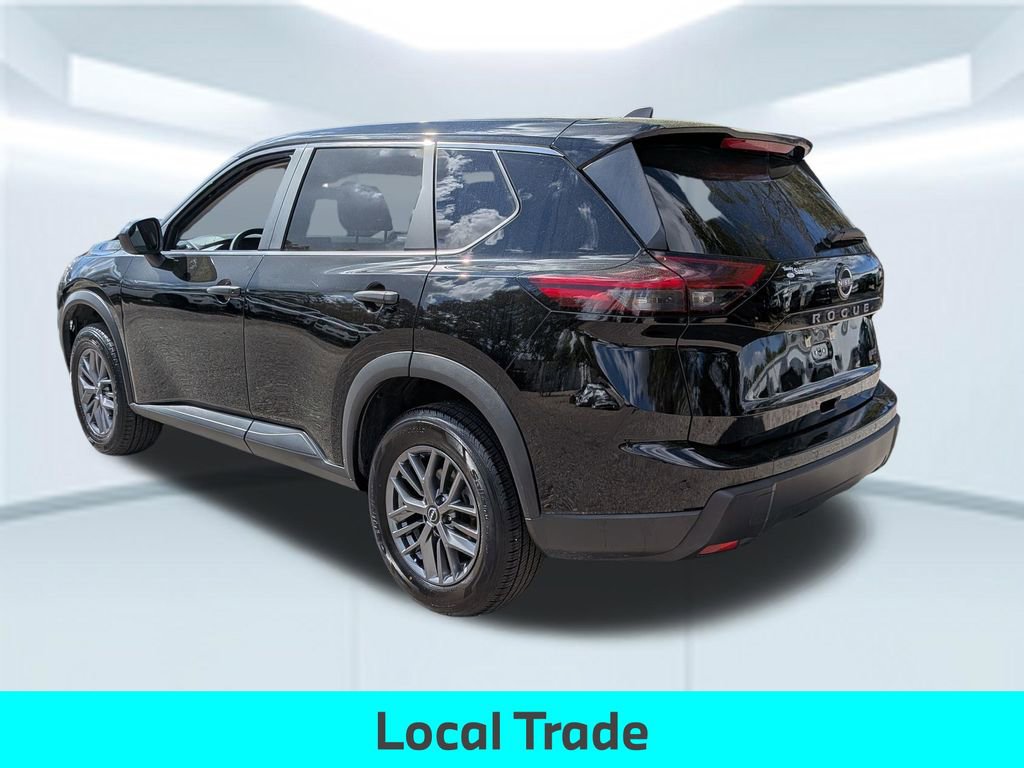 Used 2024 Nissan Rogue S AWD/4WD image 4