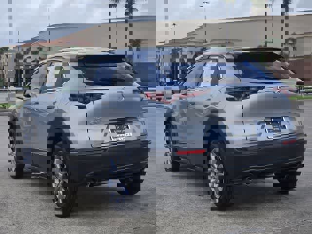 Used 2021 MAZDA CX-30 FWD 2.5 S w/ Select Package image 4