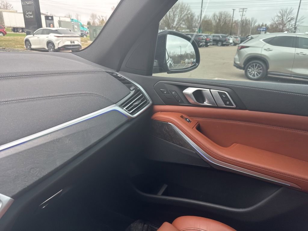 Used 2022 BMW X5 xDrive45e w/ M Sport Package image 21