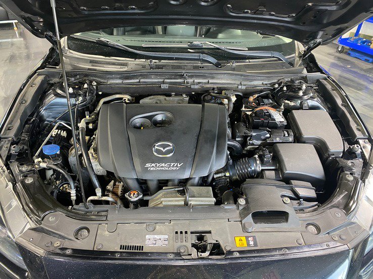 Used 2017 MAZDA MAZDA3 Touring image 23