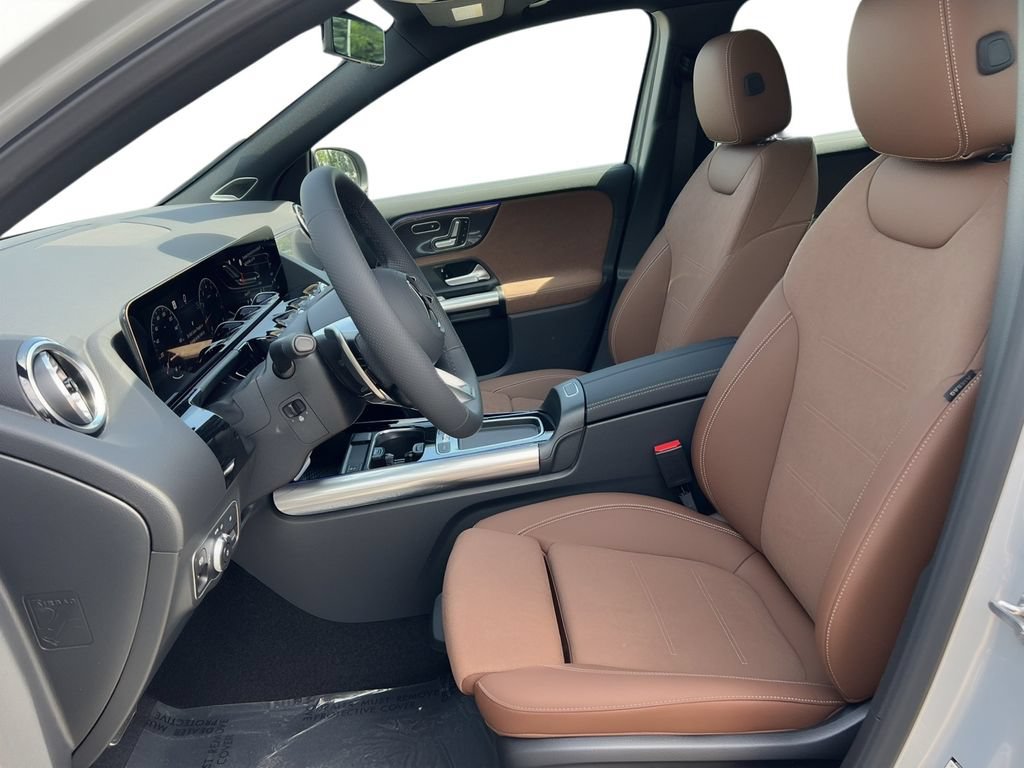 New 2026 Mercedes-Benz GLA 35 AMG 4MATIC image 6