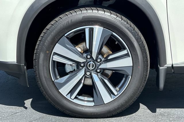 Used 2021 Nissan Rogue SL w/ Premium Package image 26