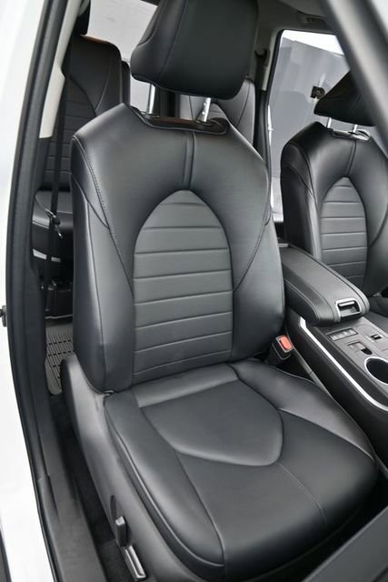 Used 2022 Toyota Highlander XLE image 15