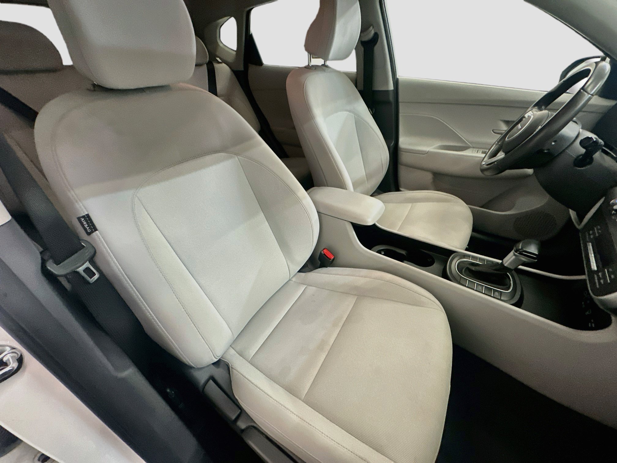 Used 2025 Hyundai Kona SEL AWD/4WD image 31