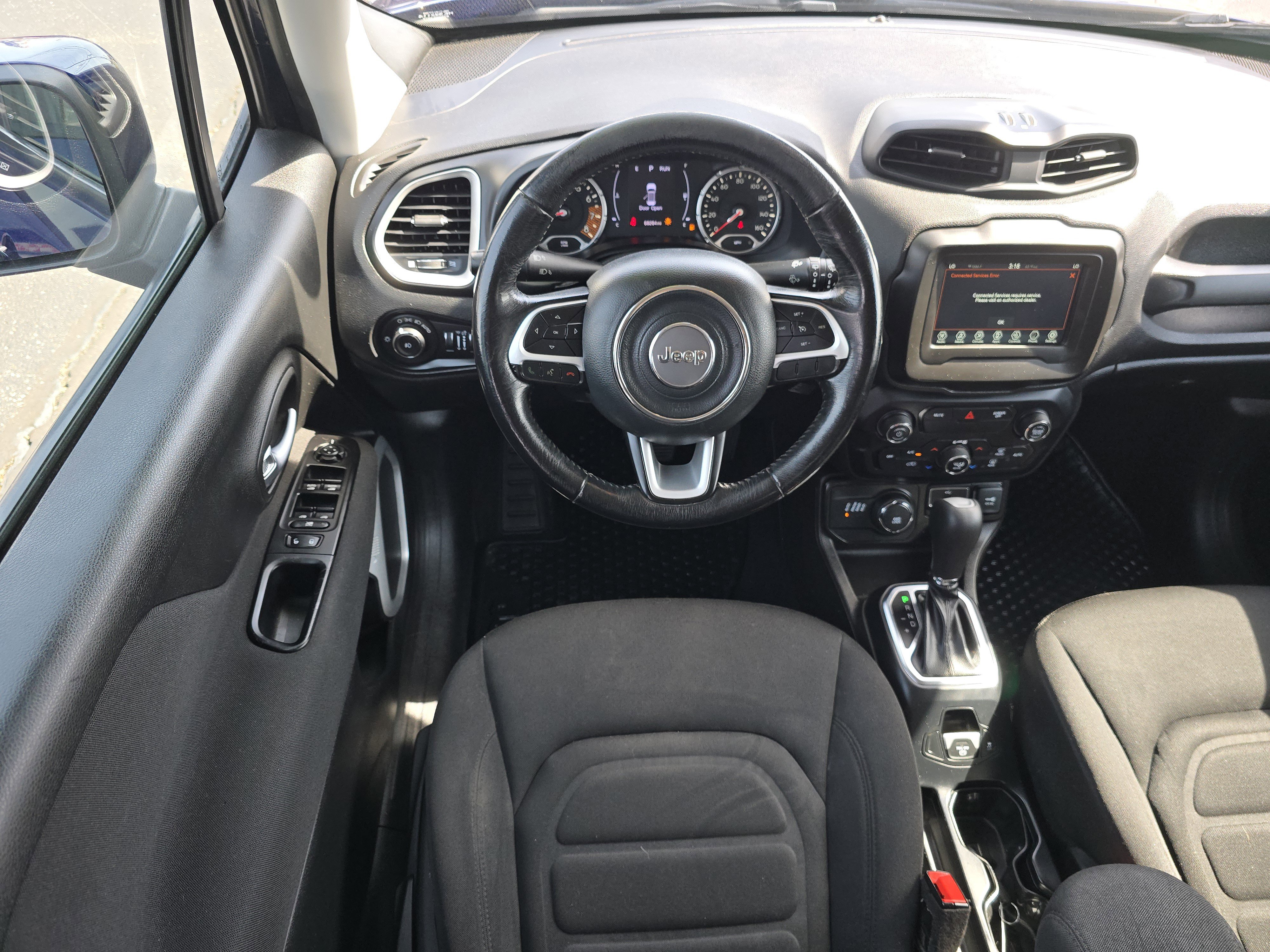 Used 2020 Jeep Renegade Latitude w/ Cold Weather Group image 25